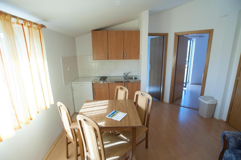 Apartments Maric With Parking 우마그 객실 사진