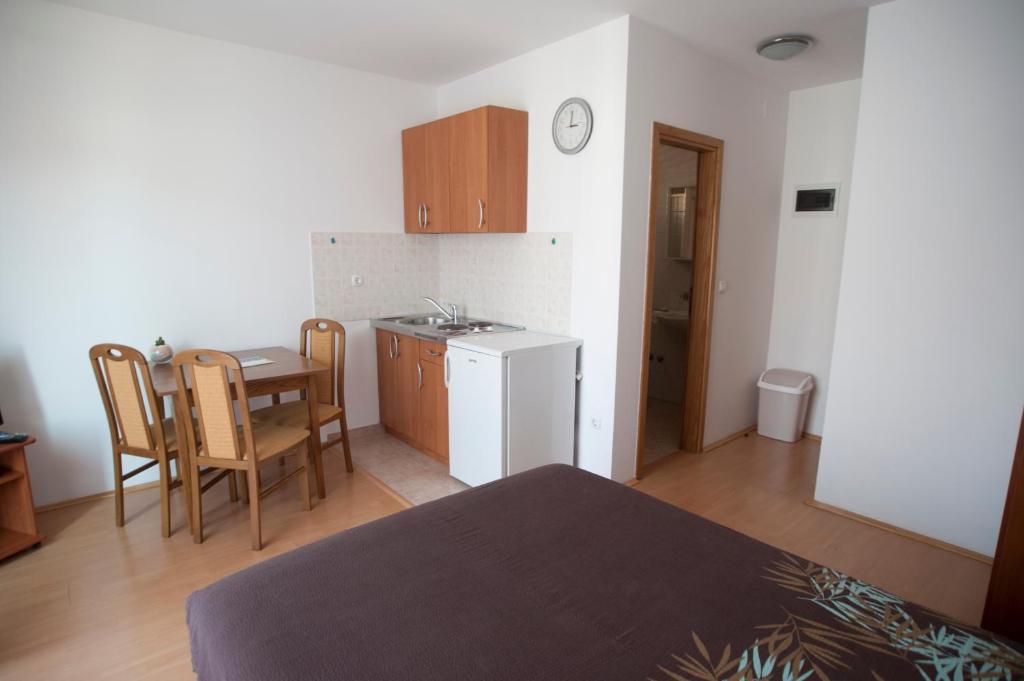 Apartments Maric With Parking 우마그 객실 사진